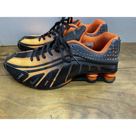 Nike Shox R4 Neymar Shoes Sneakers Black Orange Gym BV1111-100 Mens Size 9.5 main image 8